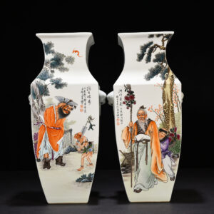 民國珠山八友合作月圓會款人物花鳥方瓶40*18公分