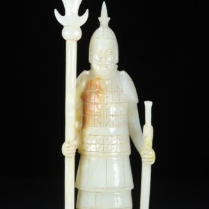 臻品和田玉舊藏，兵馬俑，雕工精細，線條流暢，品相完美，細節如圖，長8釐米，寬5釐米，高28釐米，重957克