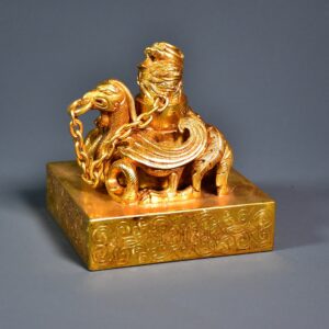 珍寶舊藏銅鎏金手工鏨刻套印章 高度:17cm，寬度:11.5cm，重量:4959克