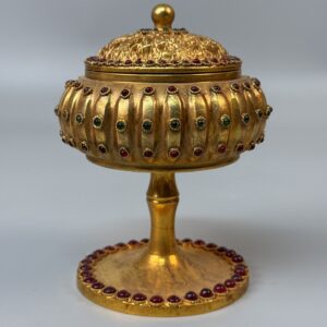 珍藏多寶鑲嵌鏤空薰爐擺件 高度:15cm，寬度:10cm，重量:790克